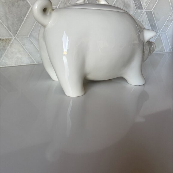 Rae Dunn Ceramic Pig Out White Pig Container Canister with Lid Brand New - Picture 4 of 10